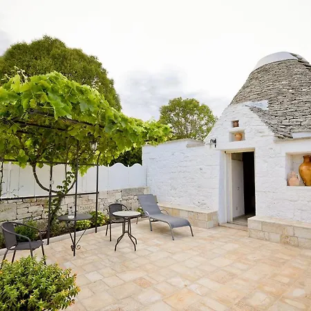 Bed & Breakfast Masseria Nuove Caselle 3*